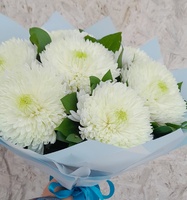 Букет из крупных хризантем 